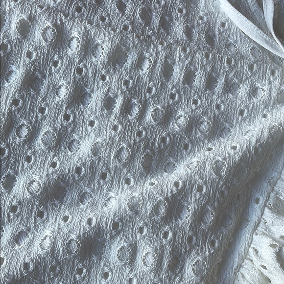 MNG women’s Off White Eyelet Wrap Dress size large - Picture 7 of 7